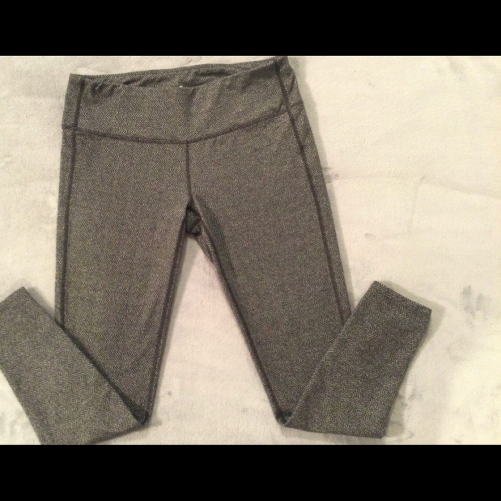 Athleta Swirl Chaturanga Tight-Size-M